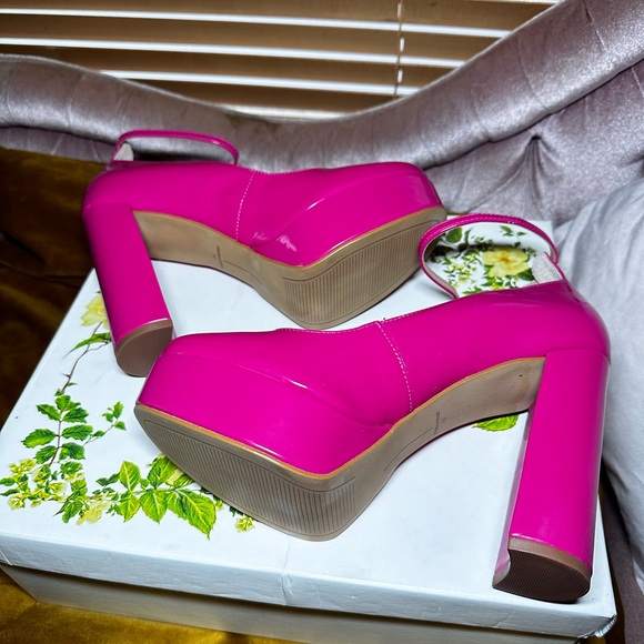 Pink Platforms - Picture 5 of 7